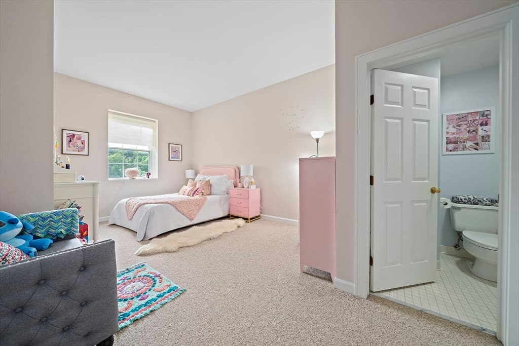 Condominium at 100 Parks St # 35, Duxbury MA 02332, Duxbury, photo 10 of 34