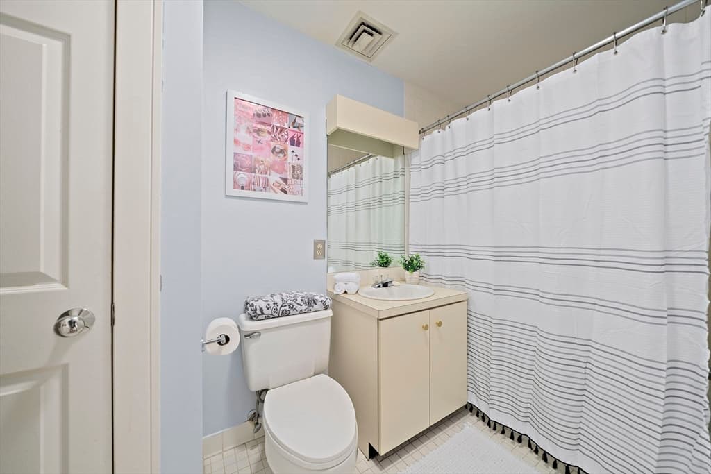 Condominium at 100 Parks St # 35, Duxbury MA 02332, Duxbury, photo 14 of 34