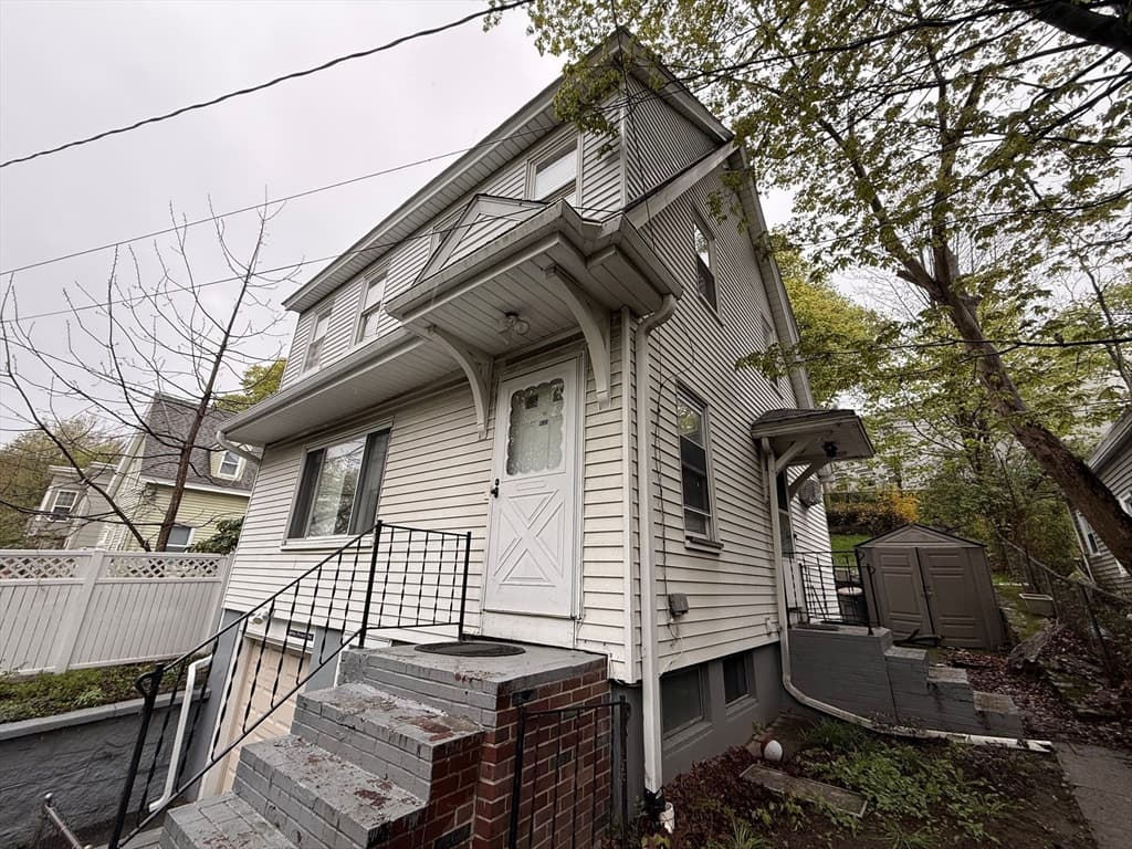 18 Pleasant St, Fitchburg MA 01420 photo 2