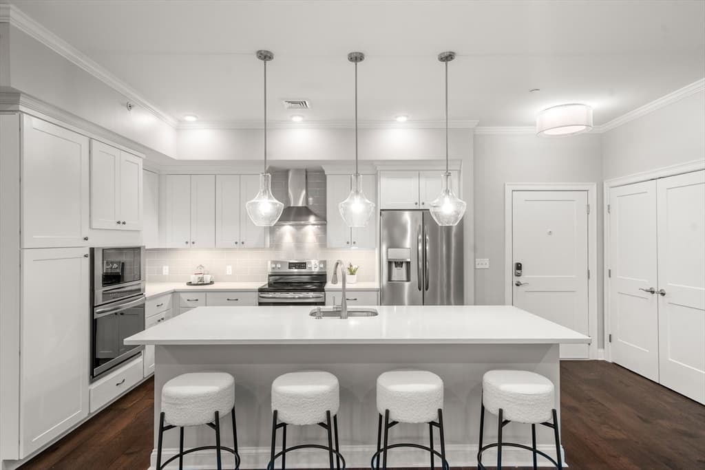 635 Old Post Road # 303, Sharon MA 02067