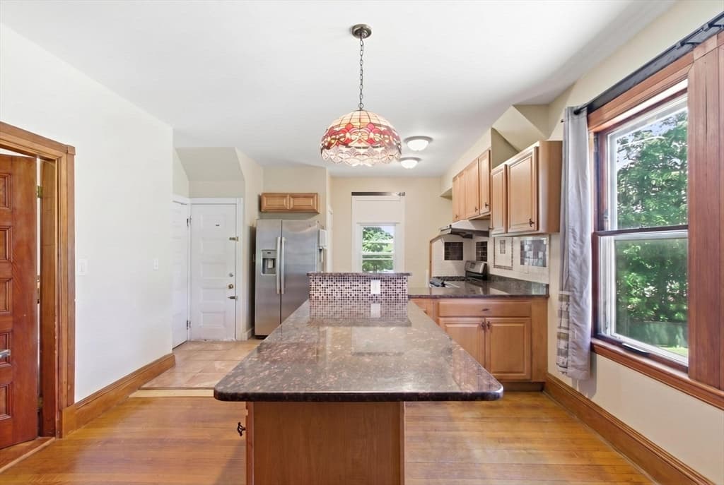 Single Family Residence at 305 Central St, Newton MA 02466, photo 7 of 38