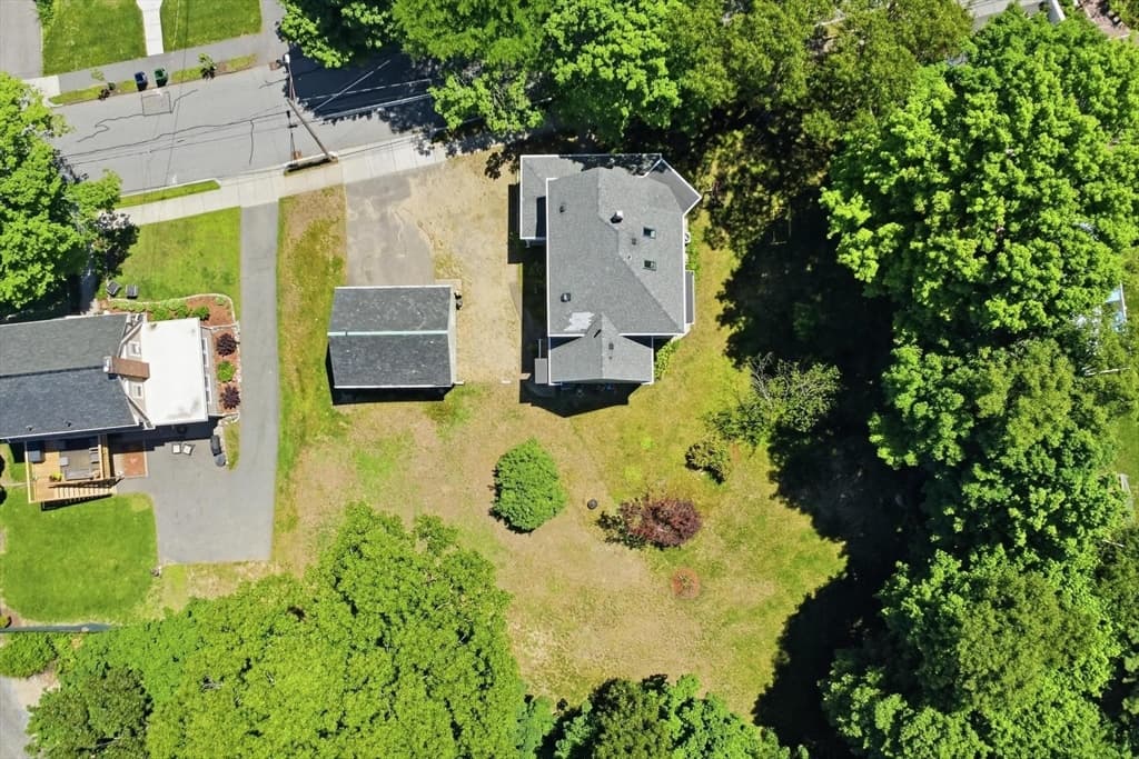 Single Family Residence at 305 Central St, Newton MA 02466, photo 3 of 38