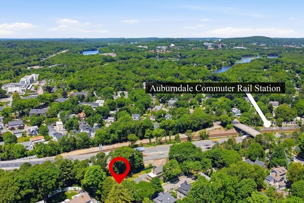 Single Family Residence at 305 Central St, Newton MA 02466, photo 4 of 38