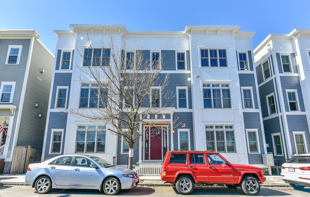 Condominium at 9 M St # 2, Boston MA 02127, photo 26 of 26
