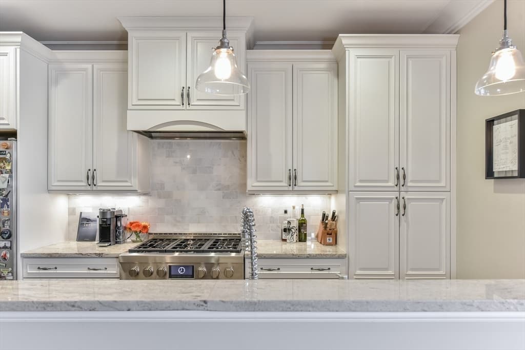 Condominium at 9 M St # 2, Boston MA 02127, photo 11 of 26