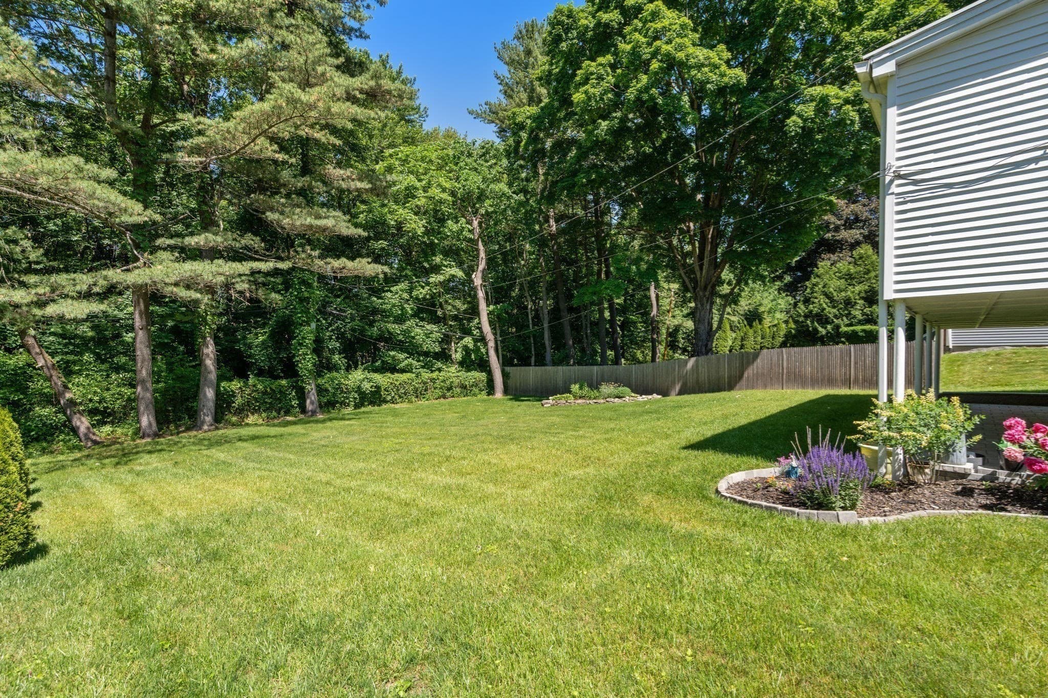 Single Family Residence at 119 Newton Ave N, Worcester MA 01609, Worcester, photo 5 of 40