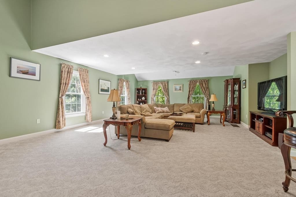 Single Family Residence at 5 Laury Lane, Littleton MA 01460, Littleton, photo 18 of 42