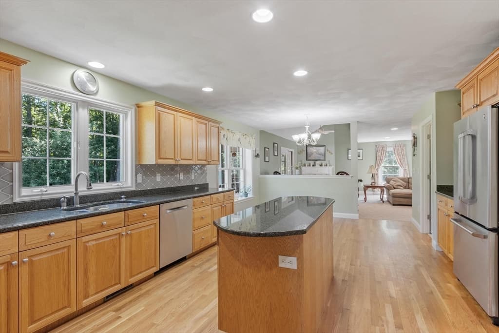 Single Family Residence at 5 Laury Lane, Littleton MA 01460, Littleton, photo 11 of 42
