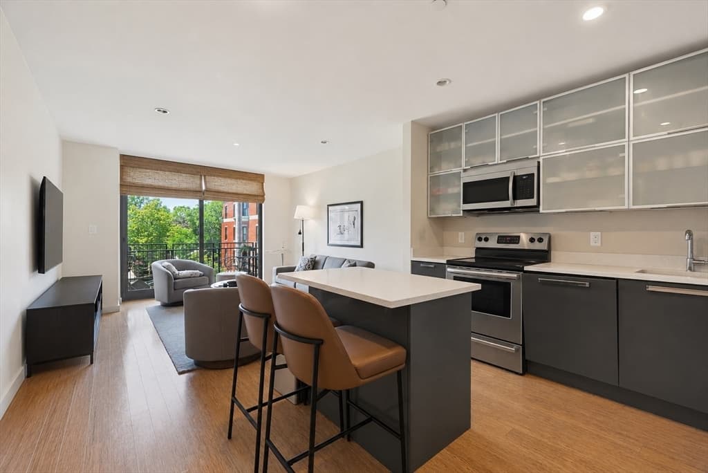 691 Massachusetts Avenue # 301, Boston MA 02118