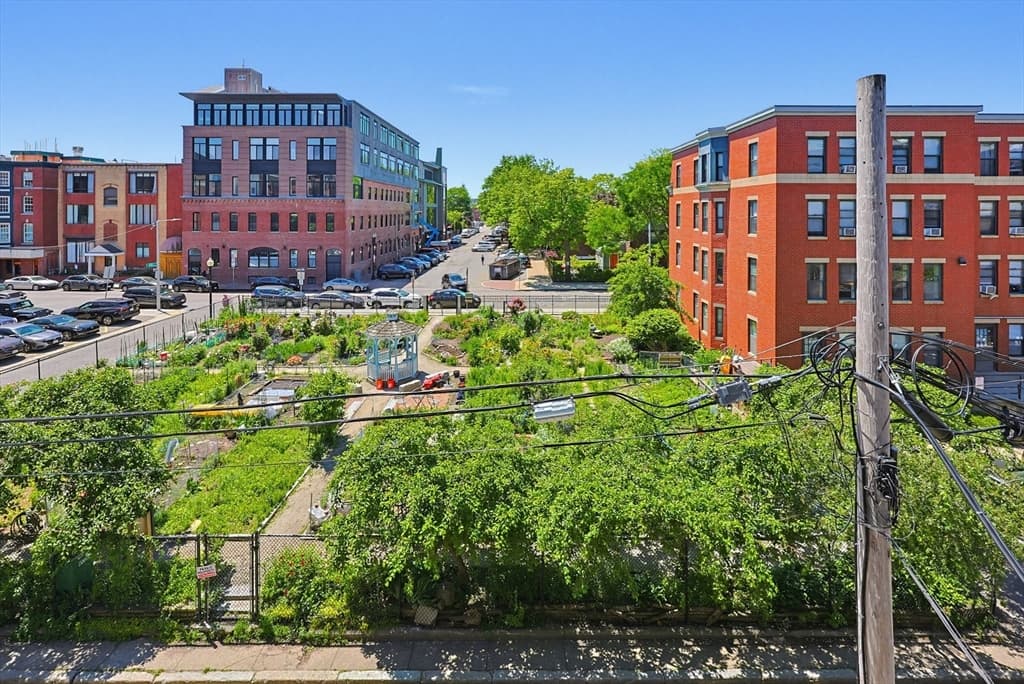 Condominium at 691 Massachusetts Avenue # 301, Boston MA 02118, photo 9 of 14