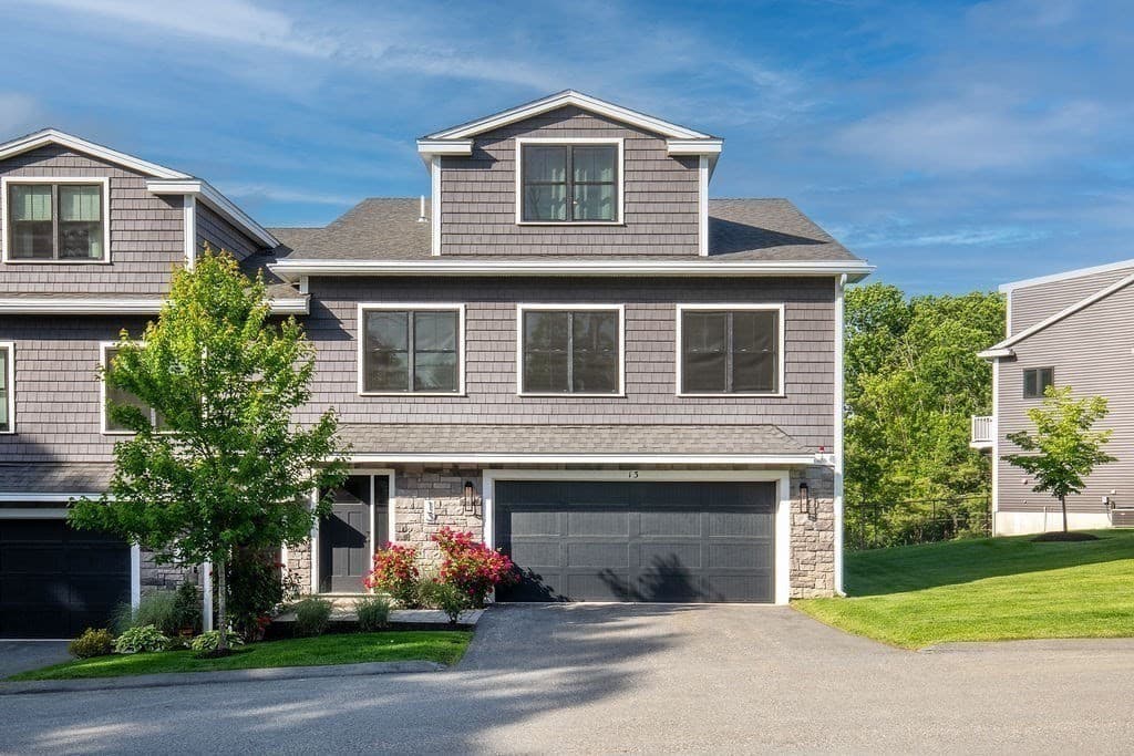 13 James Coffin Way # 13, Middleton MA 01949