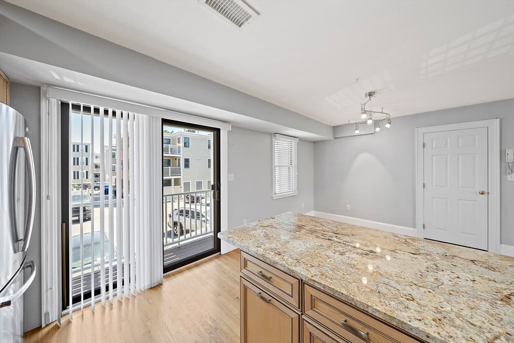 Condominium at 184 Athens St # 3, Boston MA 02127, Boston, photo 6 of 26