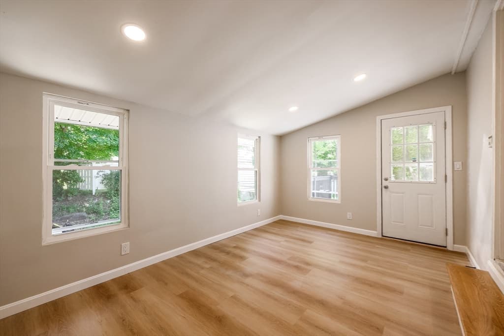 Single Family Residence at 181 E Main St, Westborough MA 01581, photo 13 of 38