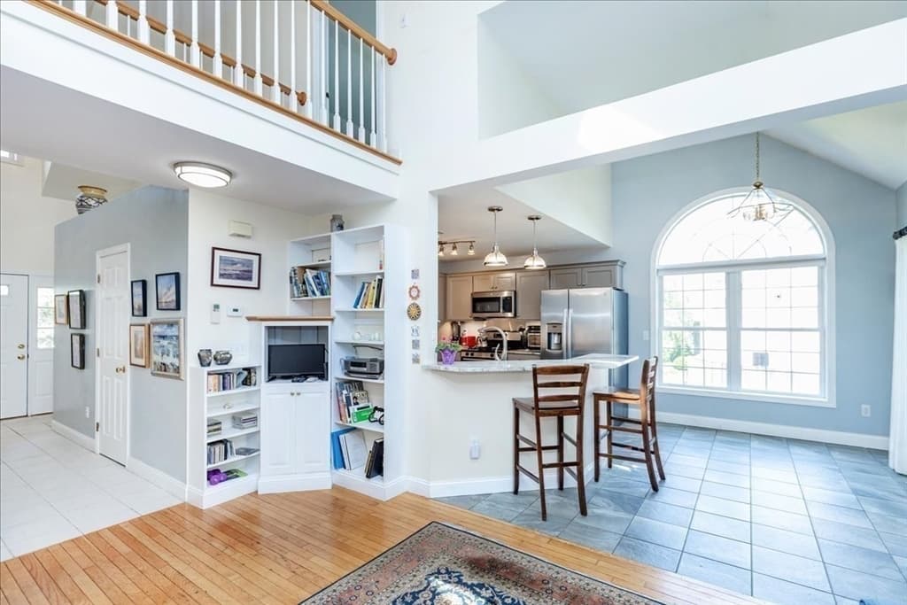 Single Family Residence at 16 Dunlin Way, Portsmouth NH 03801, Portsmouth, photo 12 of 42