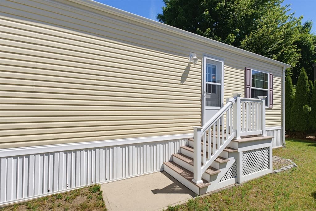 300 East Washington, North Attleboro MA 02760 photo 24