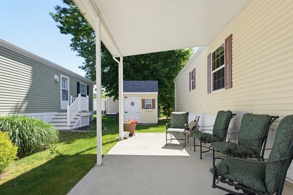 300 East Washington, North Attleboro MA 02760 photo 4