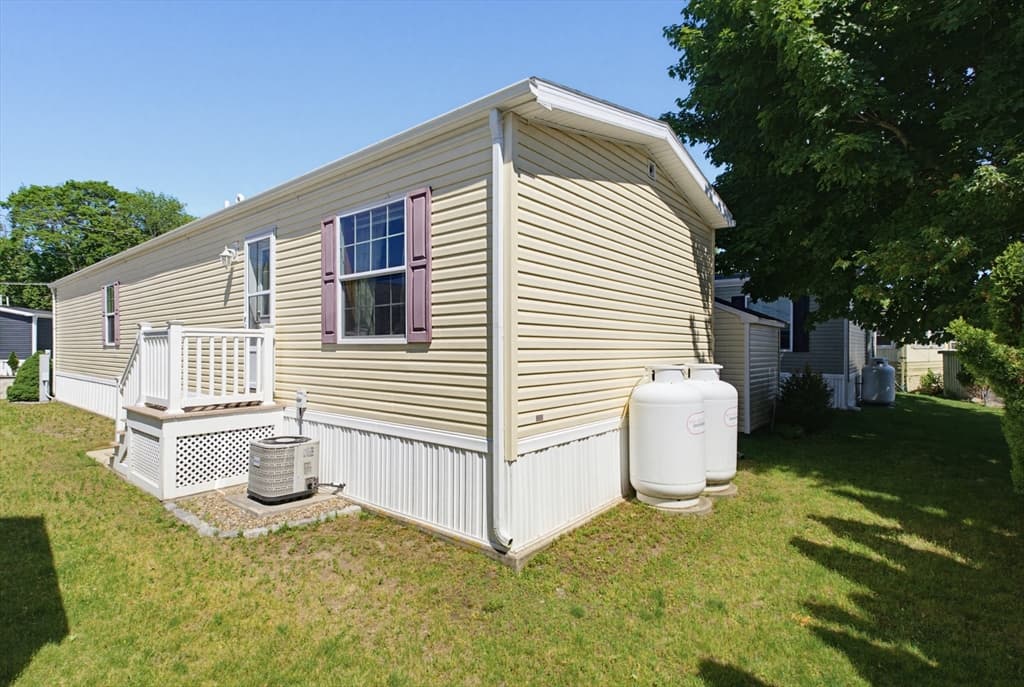300 East Washington, North Attleboro MA 02760 photo 25