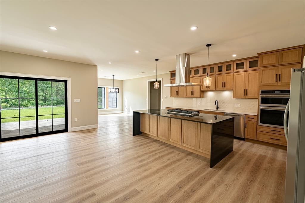 65 Marvel St, Swansea MA 02777 photo 6