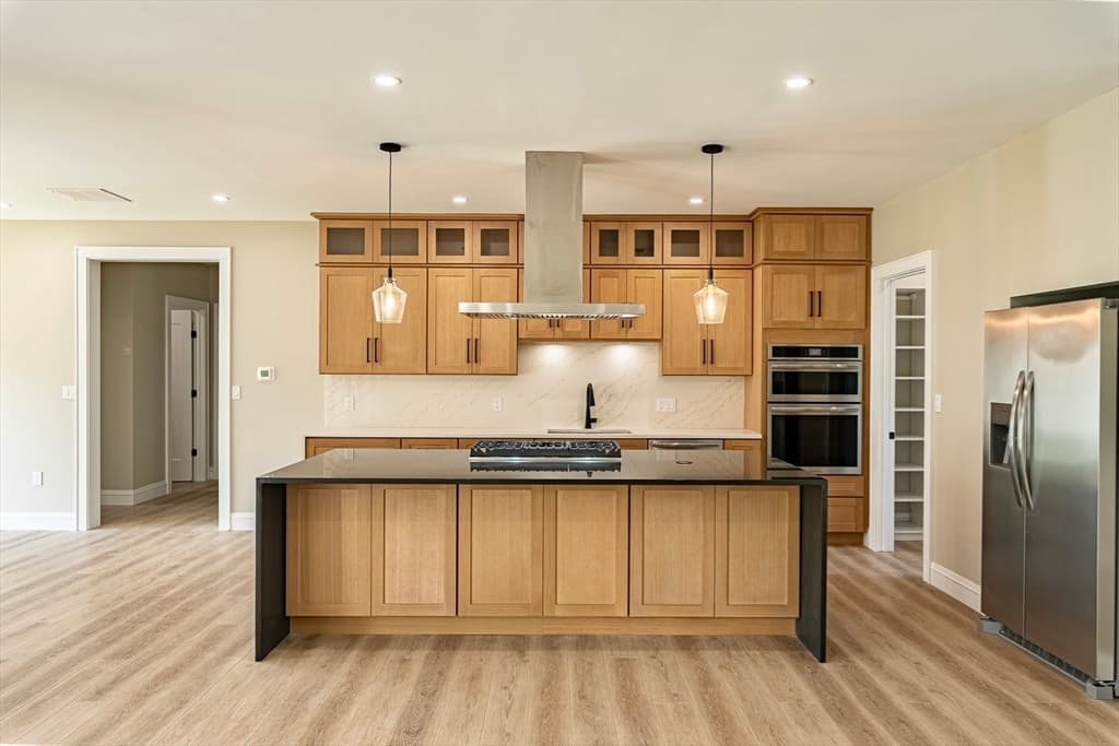 65 Marvel St, Swansea MA 02777 photo 3
