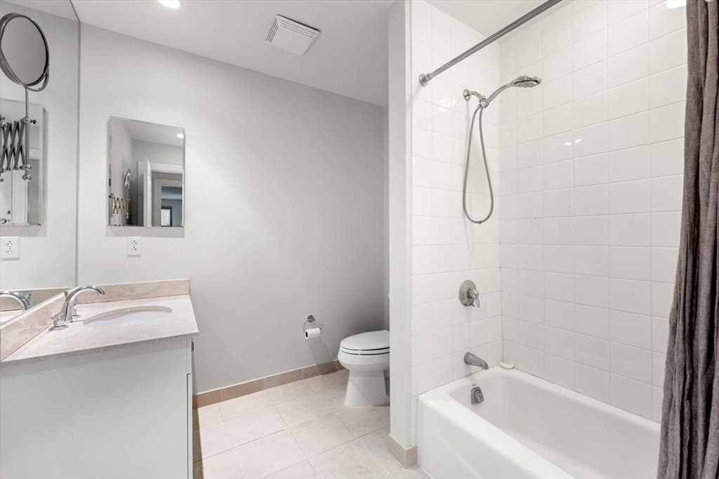 Condominium at 1 Huntington Avenue # 801, Boston MA 02116, photo 12 of 23
