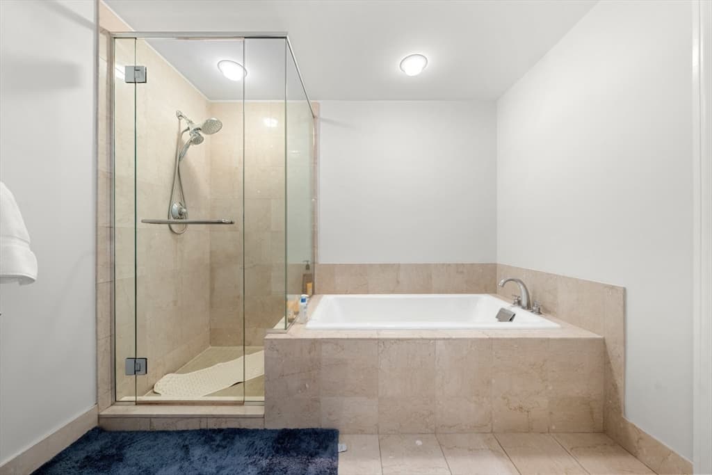 Condominium at 1 Huntington Avenue # 801, Boston MA 02116, photo 11 of 23