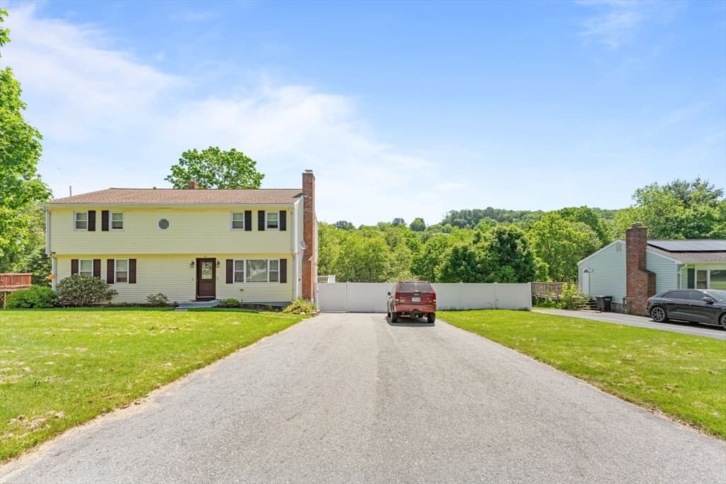 Single Family Residence at 15 Old Farm Rd, Spencer MA 01562, Spencer, photo 2 of 42