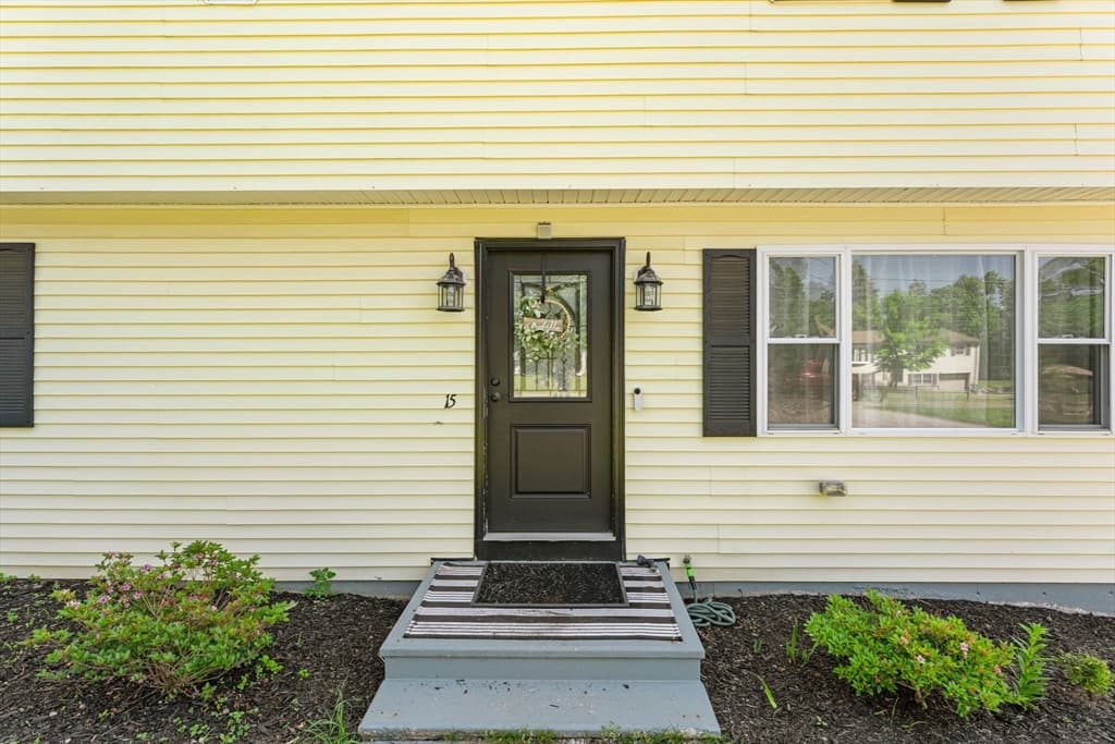 Single Family Residence at 15 Old Farm Rd, Spencer MA 01562, Spencer, photo 6 of 42