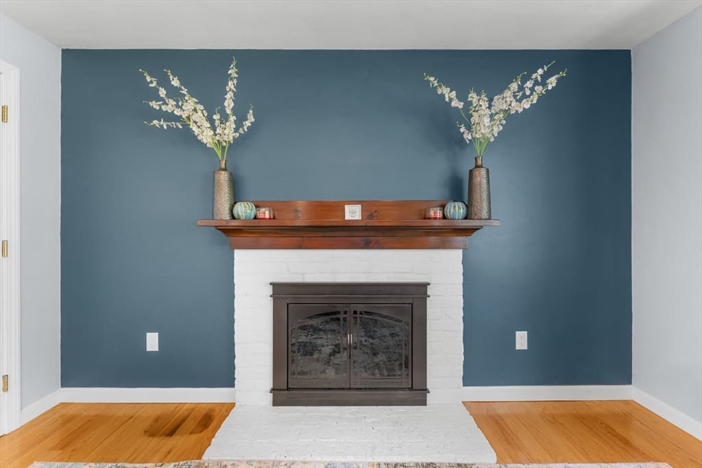 Single Family Residence at 15 Old Farm Rd, Spencer MA 01562, Spencer, photo 9 of 42