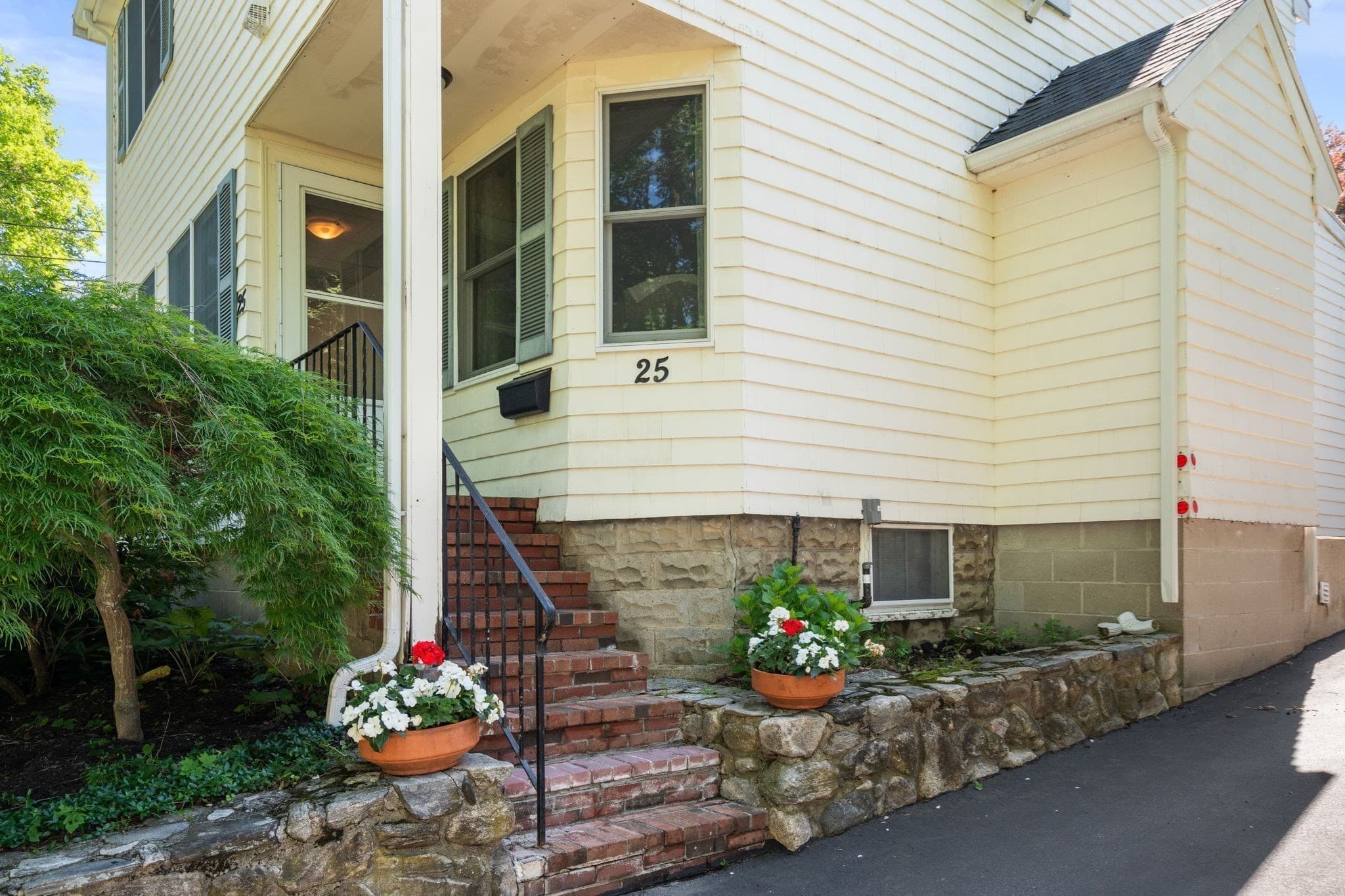 Single Family Residence at 25 Kendall Road, Lexington MA 02421, Lexington, photo 2 of 36