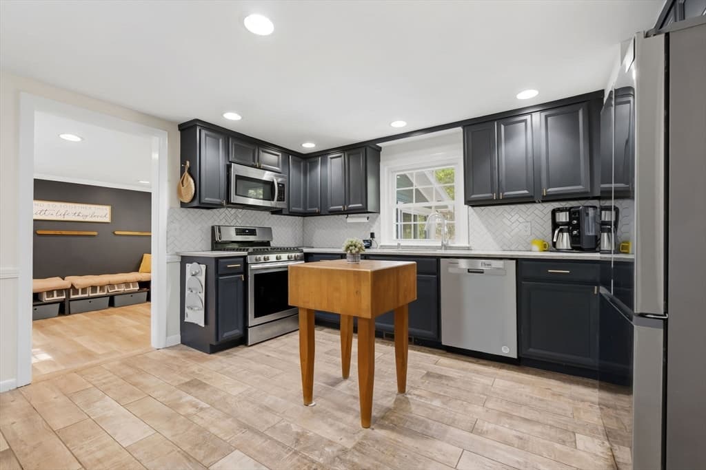 Single Family Residence at 138 Killam Hill Rd, Boxford MA 01921, Boxford, photo 9 of 39