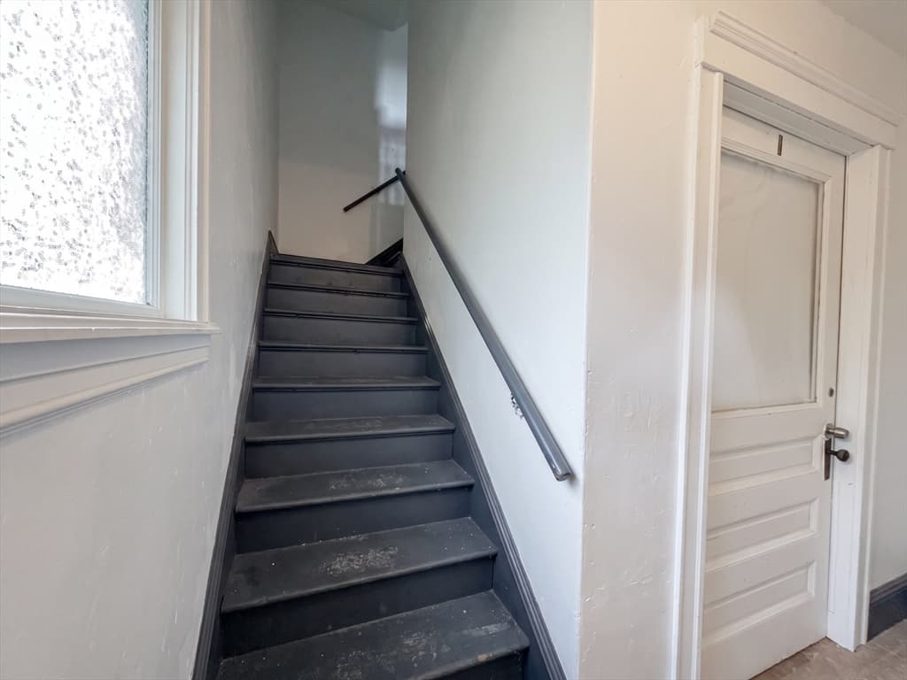3 Family - 3 Units Up/Down at 2 Haviland St, Worcester MA 01602, photo 12 of 15