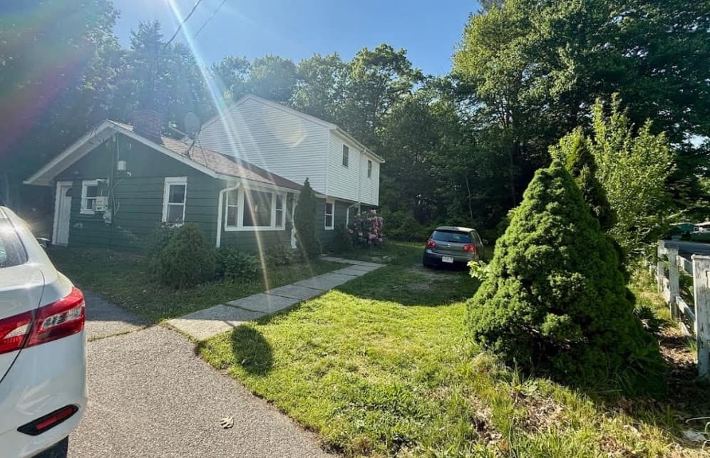 Single Family Residence at 209 Carl Ave, Brockton MA 02302, Brockton, photo 2 of 14