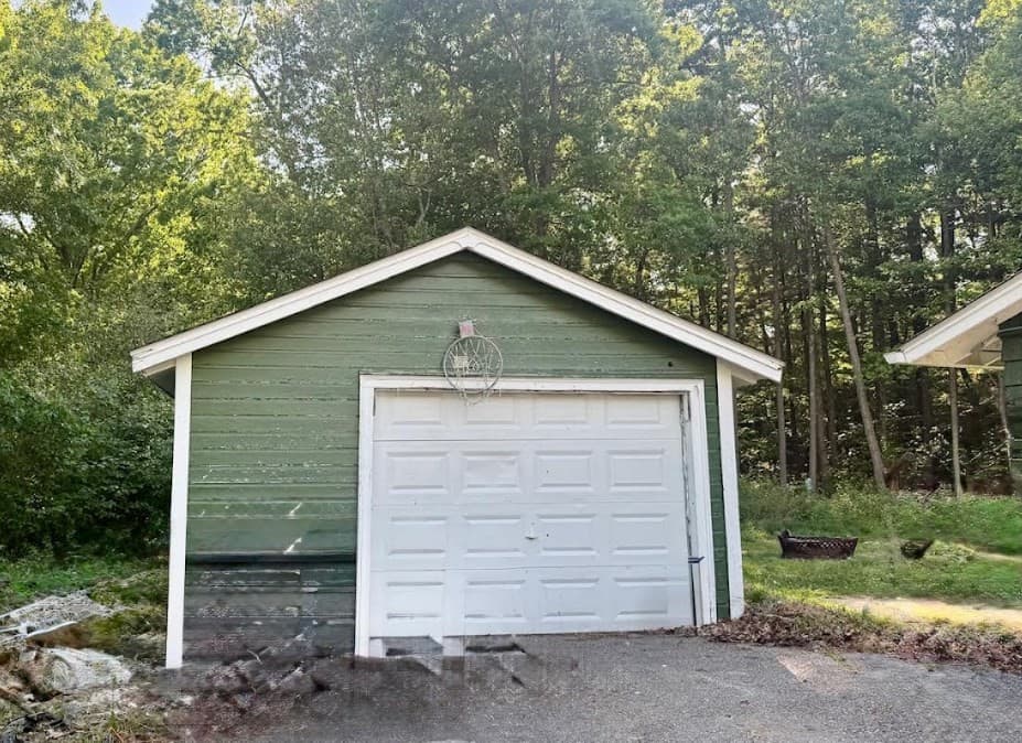 Single Family Residence at 209 Carl Ave, Brockton MA 02302, Brockton, photo 6 of 14