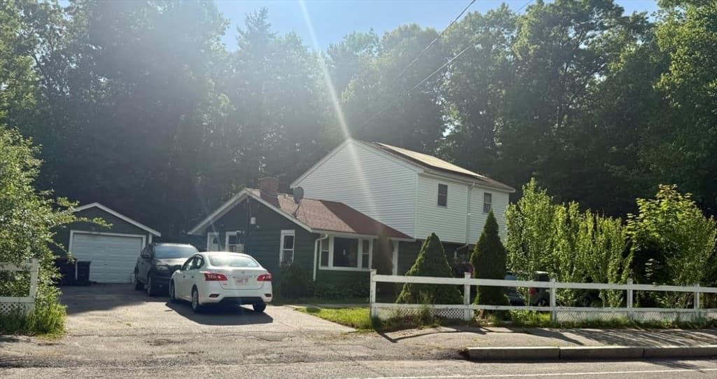 209 Carl Ave, Brockton MA 02302