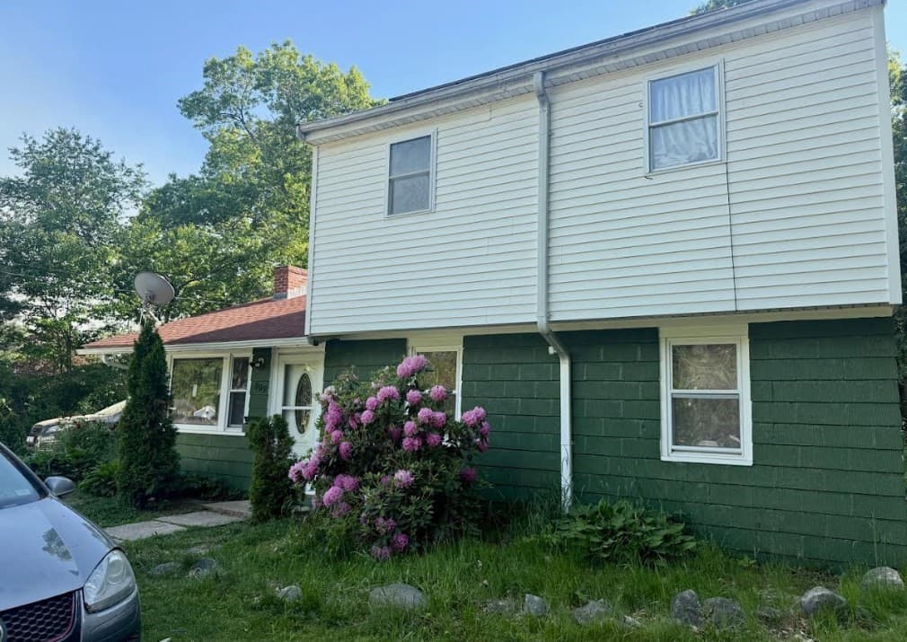 Single Family Residence at 209 Carl Ave, Brockton MA 02302, Brockton, photo 10 of 14