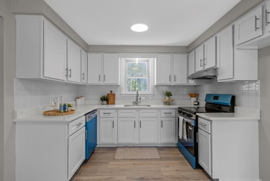 100 Village Ln, Wellfleet MA 02667 photo 5
