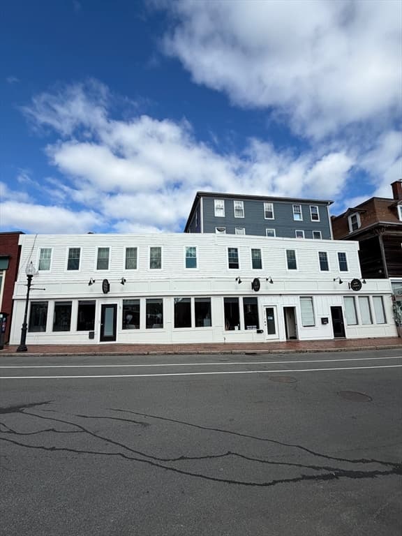 5+ Family - 5+ Units Up/Down at 222 Main St, Gloucester MA 01930, Gloucester, photo 5 of 12