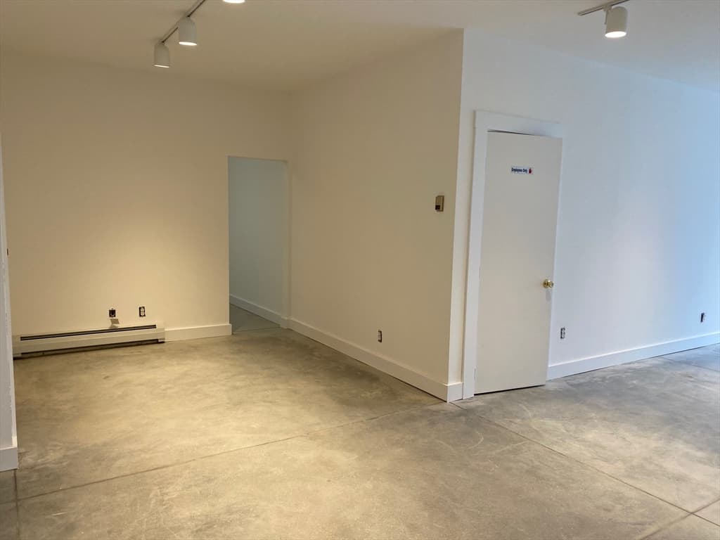 5+ Family - 5+ Units Up/Down at 222 Main St, Gloucester MA 01930, Gloucester, photo 11 of 12