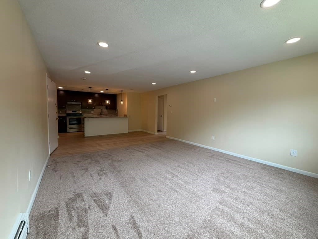 Condominium at 12 Hallmark Gardens # 7, Burlington MA 01803, Burlington, photo 12 of 16