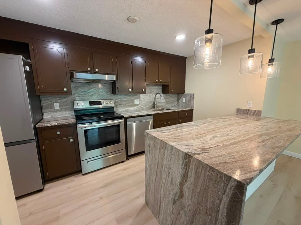 Condominium at 12 Hallmark Gardens # 7, Burlington MA 01803, Burlington, photo 3 of 16