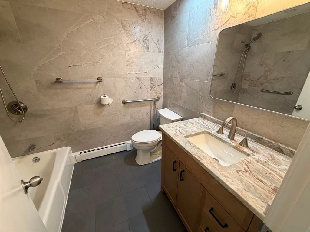 Condominium at 12 Hallmark Gardens # 7, Burlington MA 01803, Burlington, photo 5 of 16