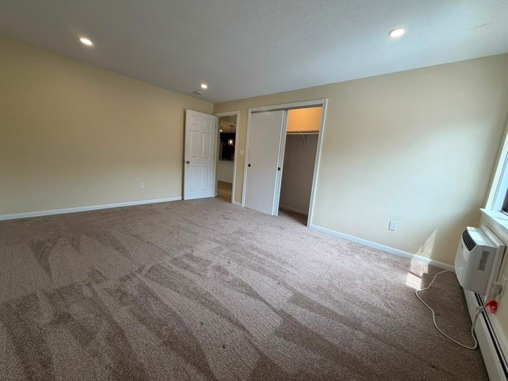 Condominium at 12 Hallmark Gardens # 7, Burlington MA 01803, Burlington, photo 10 of 16