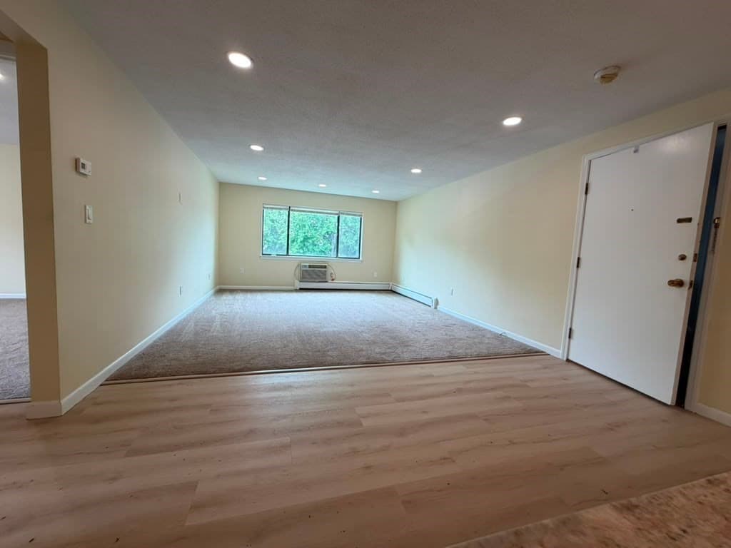 Condominium at 12 Hallmark Gardens # 7, Burlington MA 01803, Burlington, photo 14 of 16