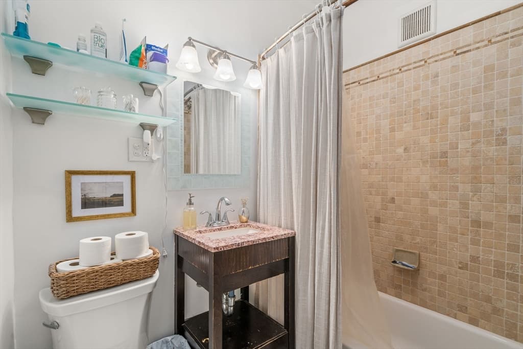 Condominium at 15 Bellvista Road # 2, Boston MA 02135, photo 12 of 22