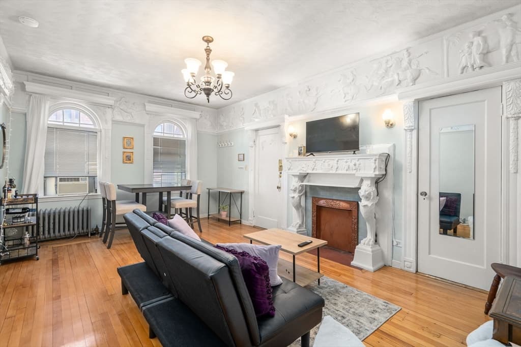 Condominium at 15 Bellvista Road # 2, Boston MA 02135, photo 4 of 22
