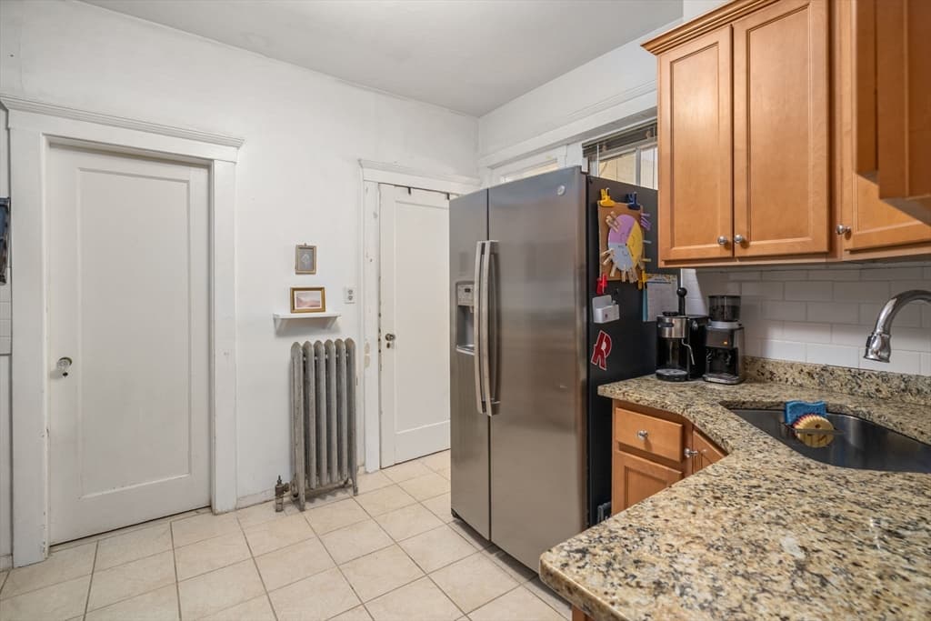 Condominium at 15 Bellvista Road # 2, Boston MA 02135, photo 8 of 22