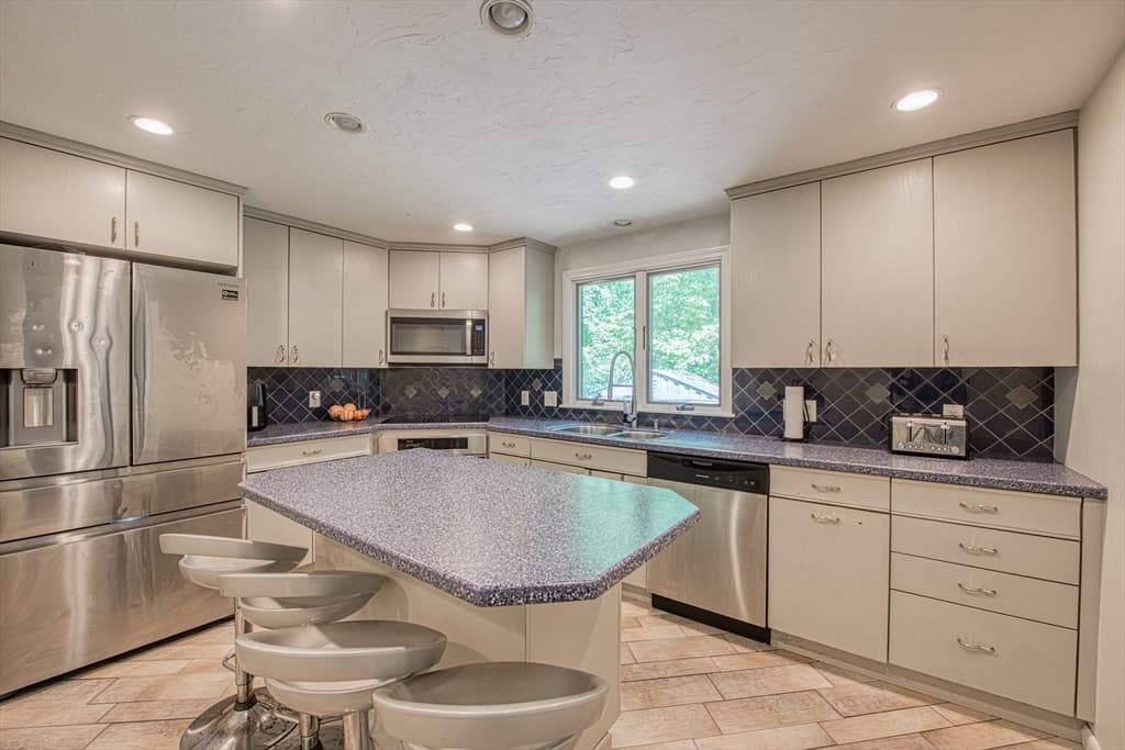 54 Barefoot Hill Road, Sharon MA 02067 photo 4
