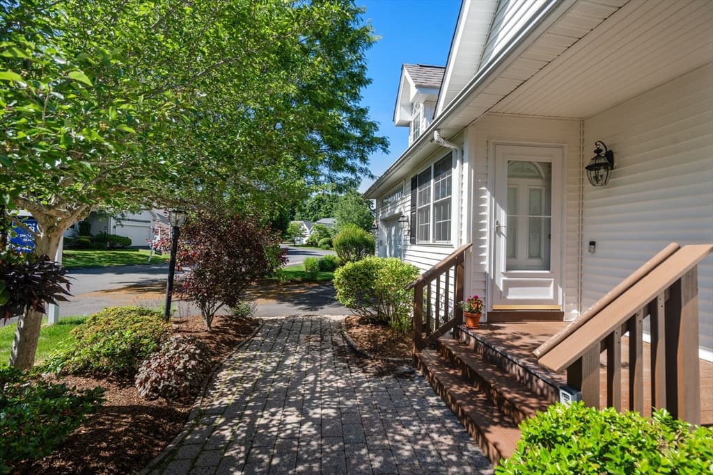 18 Haven Way # 18, Ashland MA 01721 photo 2