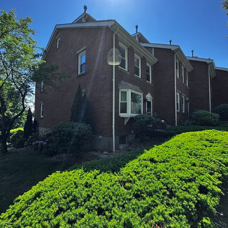 Condominium at 1 Boatswains Way # 10, Chelsea MA 02150, Chelsea, photo 13 of 42