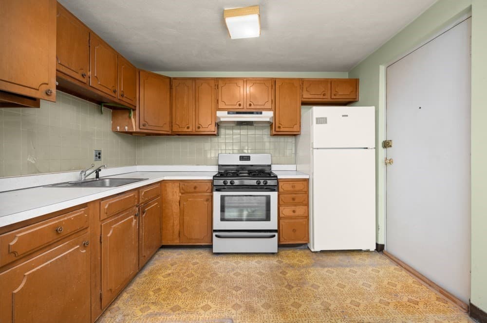 Condominium at 141 Willard St # 8, Quincy MA 02169, Quincy, photo 2 of 22